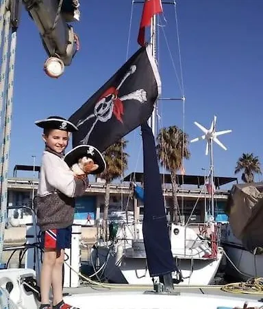 ספינת מלון Amazing Flat In Classic Sailing Boat In