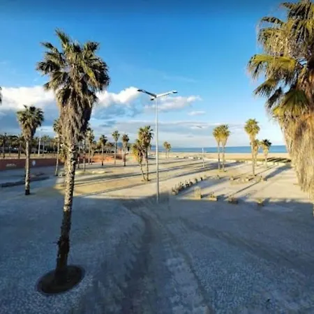 Amazing Flat In Classic Sailing Boat In Båthotell Barcelona